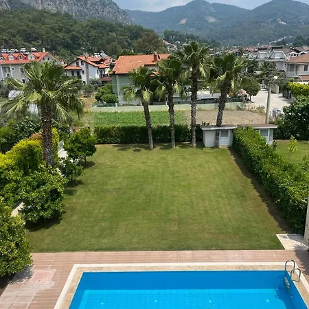 Villa Blue Depth *