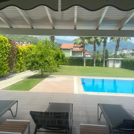 Villa Blue Depth *