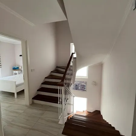 Villa Blue Depth *